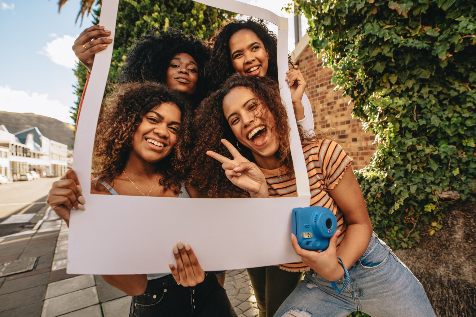 Pink Aid Helps to Expand Education to African American and Hispanic