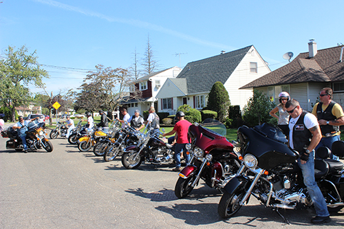 motorcycle_ride_2015_breast_cancer_100