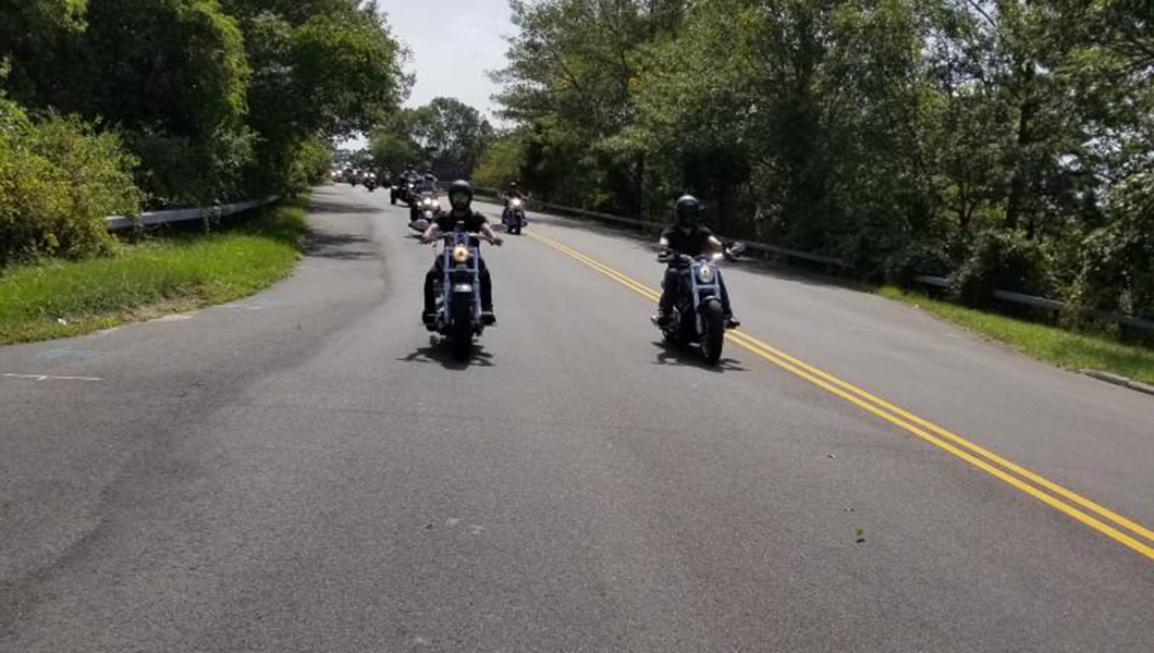 motorcycle_ride_2019_bikes-on-route