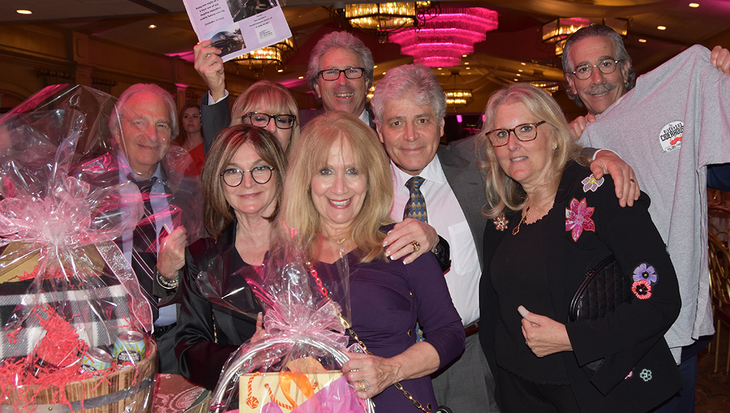 pink_diamond_gala_2019_Barry_and_friends_with_basket
